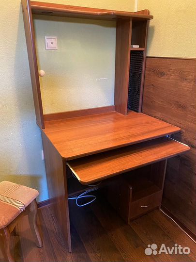 Компьютерный стол