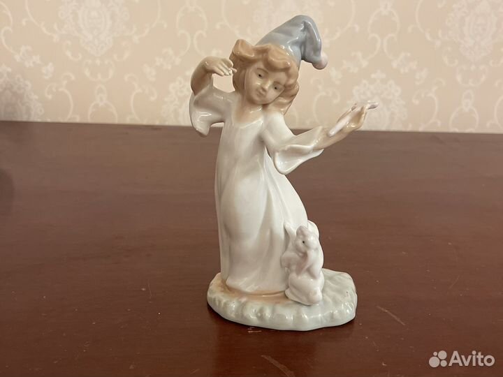 Статуэтка фея