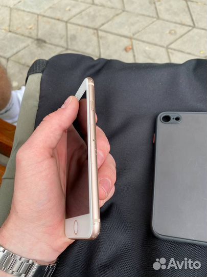 iPhone 8