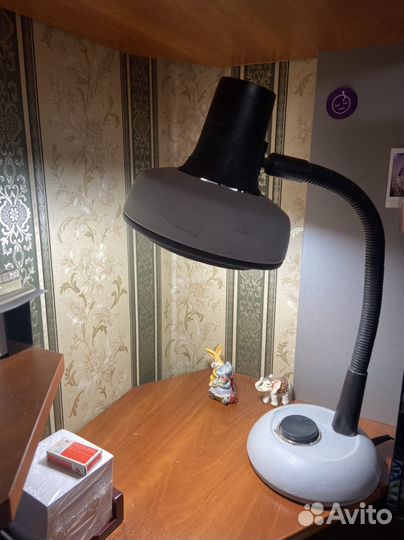 Лампа настольная