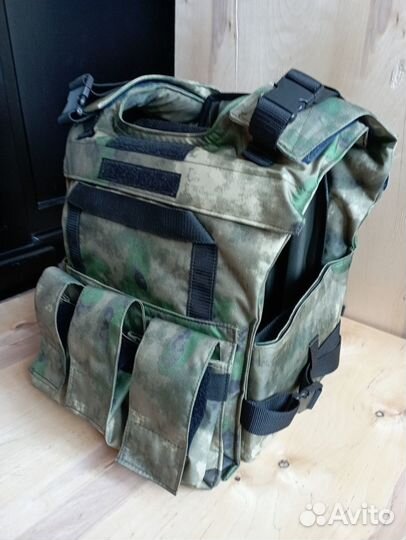 Бронежилет с плитами мох