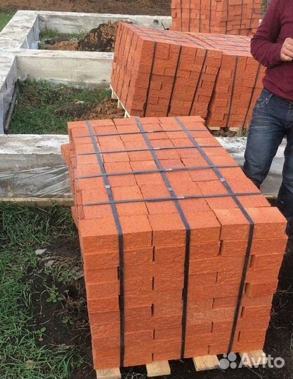 Кирпич красный