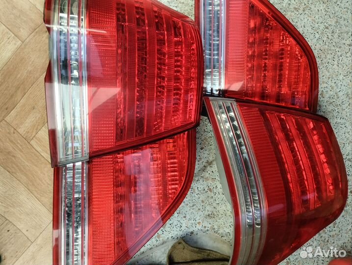 Стоп сигналы на Тойота crown