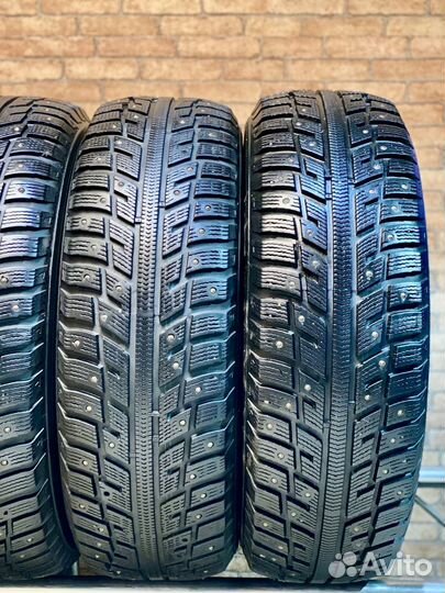 Kumho I'Zen KW22 215/65 R16