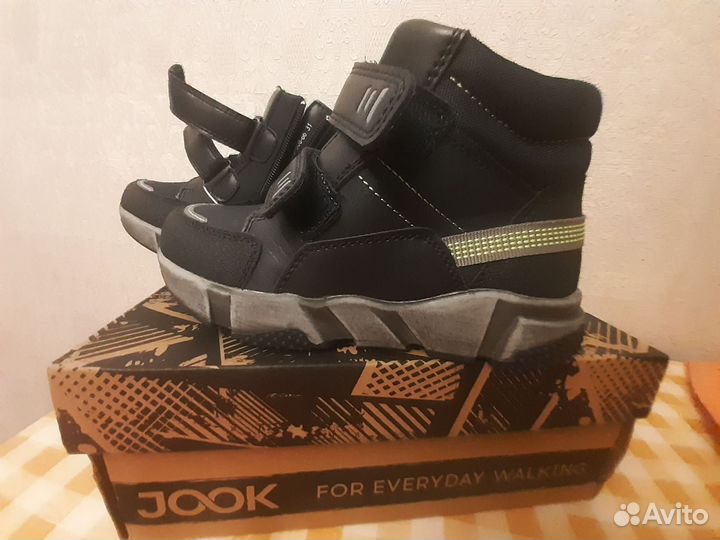 Новые ботинки р 31