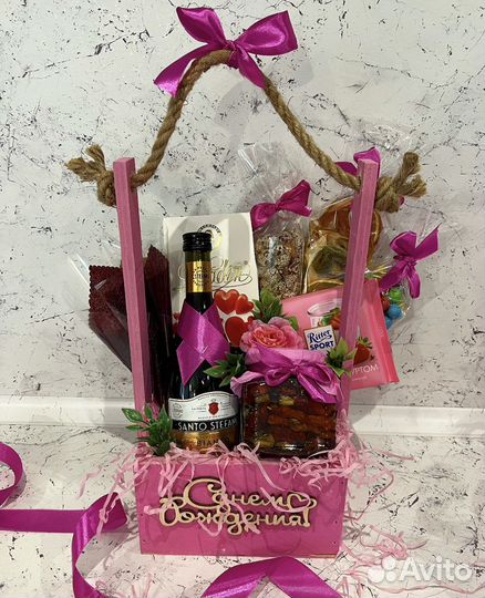 Съедобные букеты, подарки, корзины на 8 марта