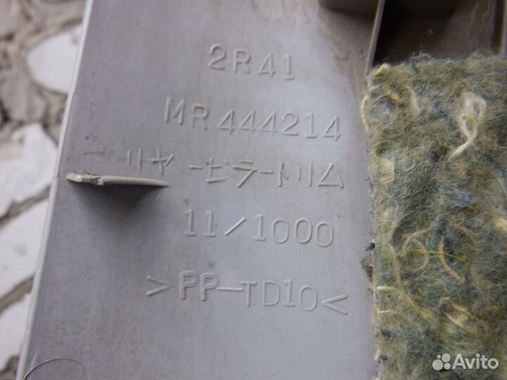 Обшивка стойки задней Lancer 9