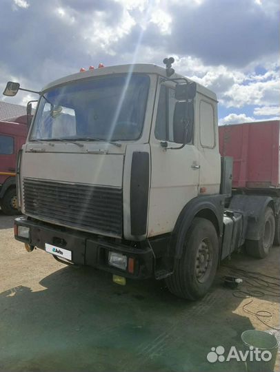 МАЗ 64229-032 с полуприцепом, 1996