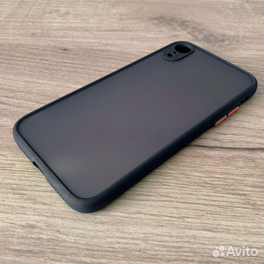 Чехол на iPhone XR прозрачный черный