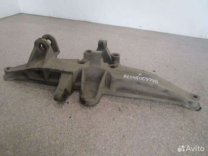 Кронштейн пневмоподушек левый Iveco 504079538