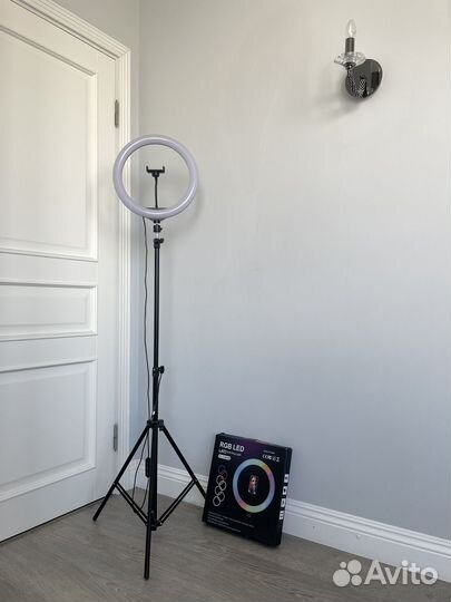 Лампа кольцевая 33см с пультом и штативом