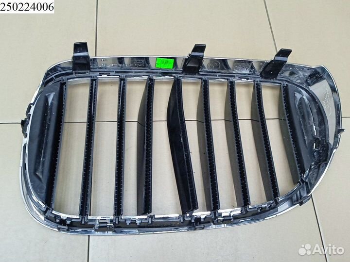 Решетка радиатора правая BMW 7 серия G11 G12