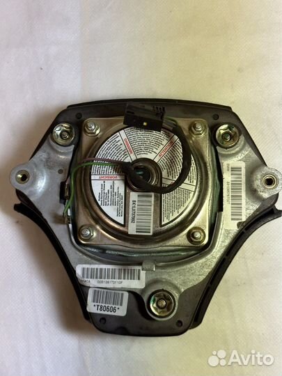 Подушка безопасности в руль BMW 33109576702