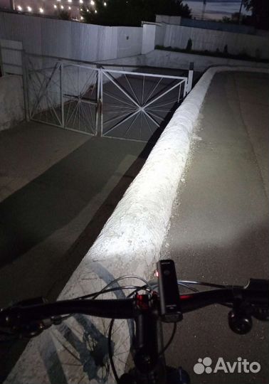 Велосипедный фонарь