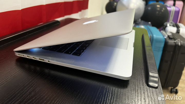 Macbook Pro 15 mid 2015 + radeon r9