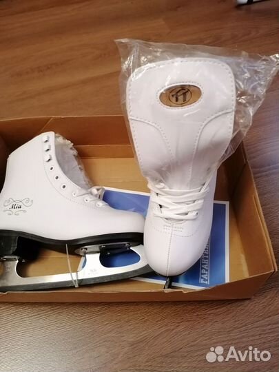 Коньки фигурные 34, 39 размер