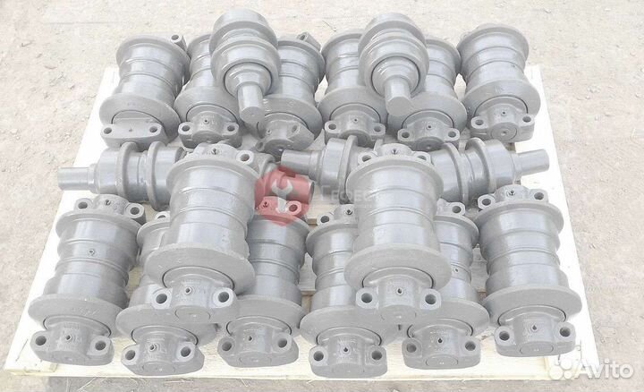 Каток поддерживающий ZX330LC-3 9305980