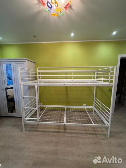 Детская двухъярусная кровать (Swarta)бу