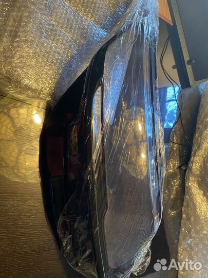 Стекло фары Range Rover Sport 2018