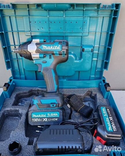 Аккумуляторный гайковерт Makita 800 н.м. (Арт.2386