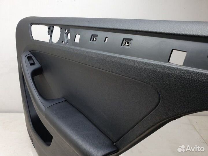 Дверная карта задняя правая Volkswagen Jetta 6 1.4