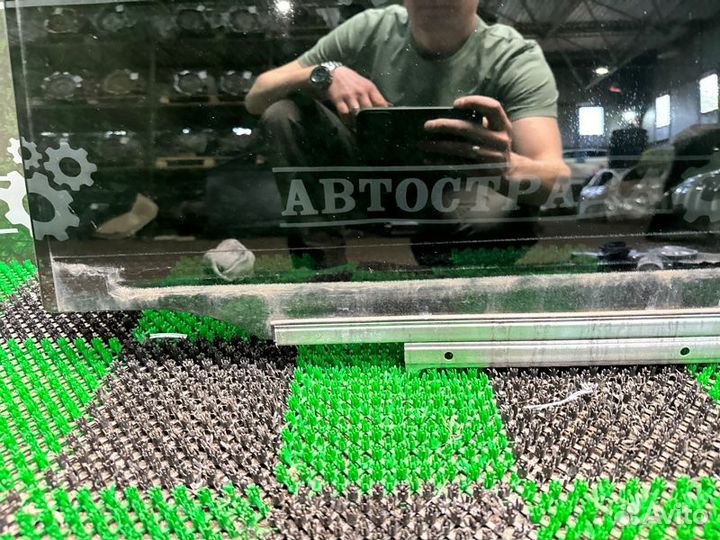 Стекло двери заднее левое Lexus Lx 2015-2022