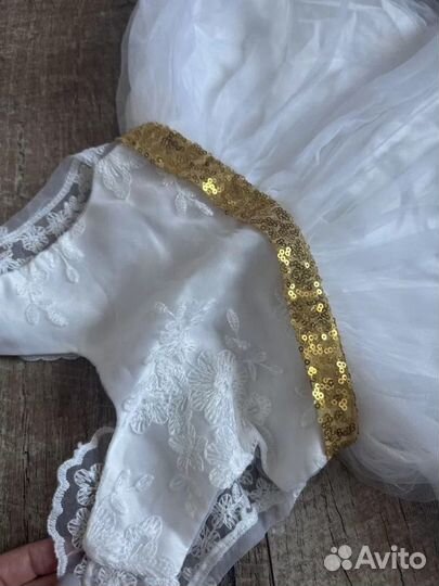 Платья и туфли нарядный