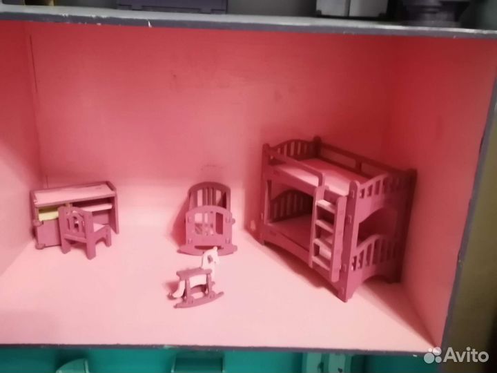 Кукольный домик с мебелью