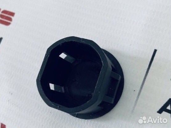 Заглушка отверстия датчика парковки Веста, Xрей