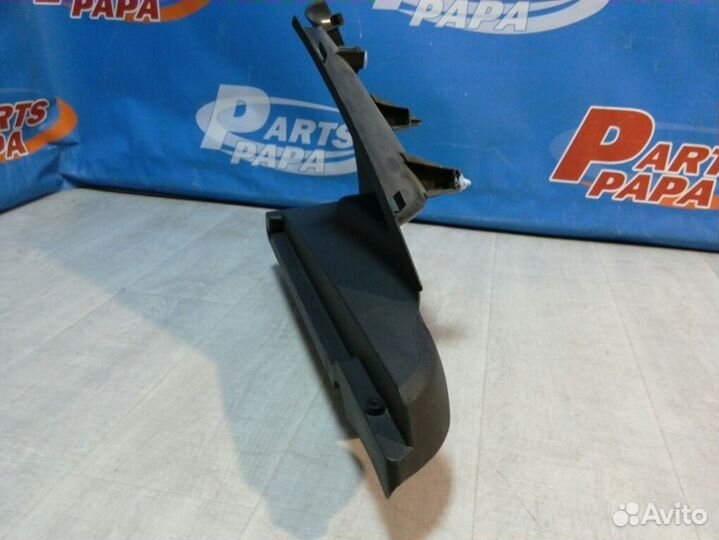 Обшивка стойки задняя правая Renault Sandero 1 1.6