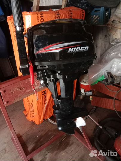 Надувная лодка с мотором