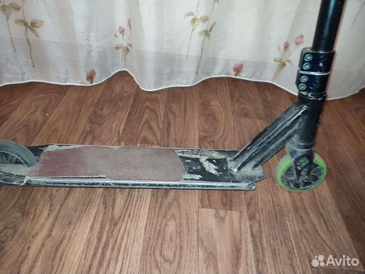 Трюковой самокат