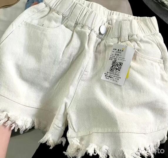 Джинсовые шорты новые для девочки 104