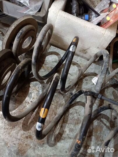 Пружины jetta 6 задние под балку