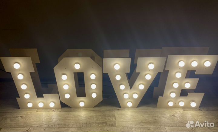Буквы love светящиеся декор