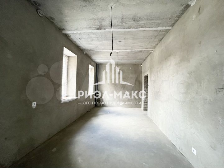 2-к. квартира, 82 м², 9/9 эт.