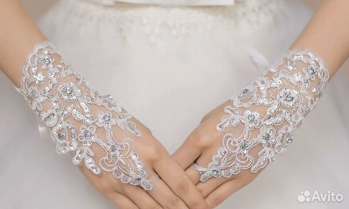 Свадебные перчатки новые