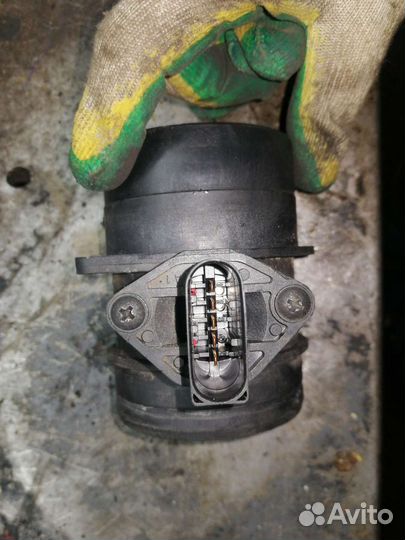 Расходомер Ауди Фольксваген 06A906461E