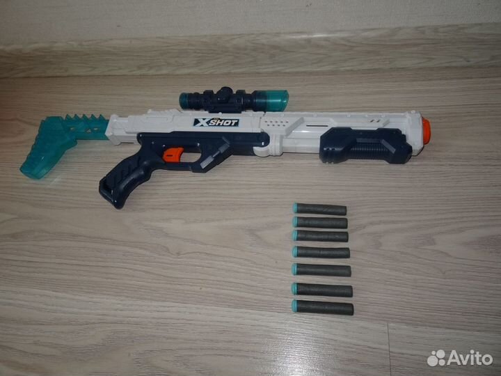 Бластер для стрельбы X-shot Глаз Ястреба