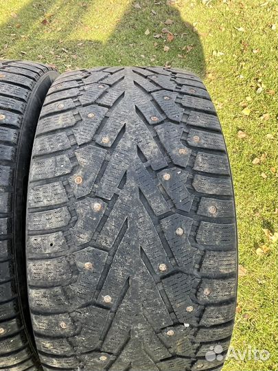 Pirelli Ice Zero 295/40 R21