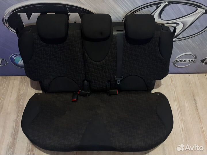 Сиденье заднее Спинка Диван Nissan note E11