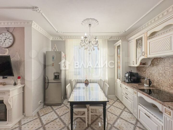 3-к. квартира, 80 м², 3/23 эт.
