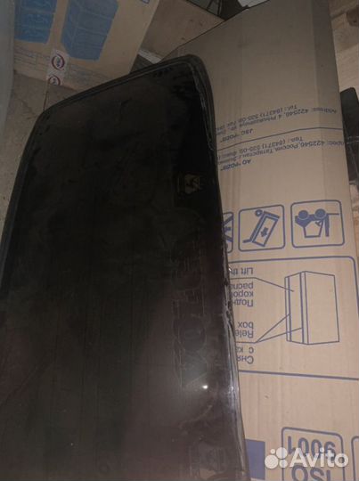 Заднее стекло газ 31029