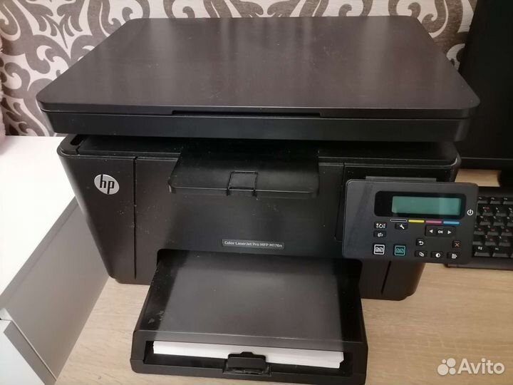 Принтер HP color laserjet PRO MFP M176n