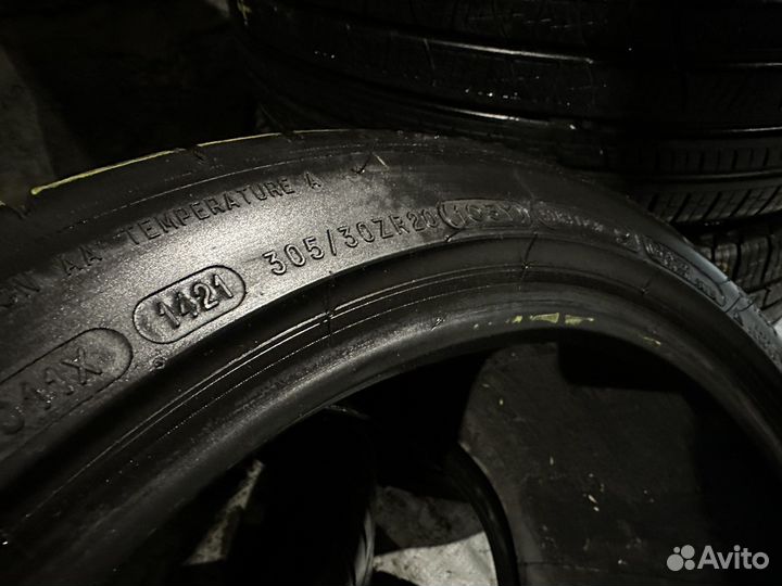 Michelin Pilot Sport Cup 2 305/30 R20