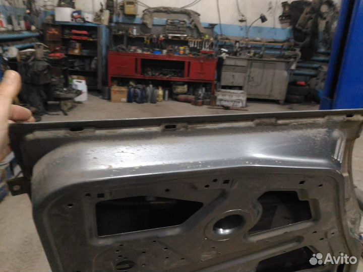 Дверь левая задняя Приора универсал