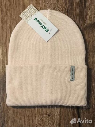 Женская шапка