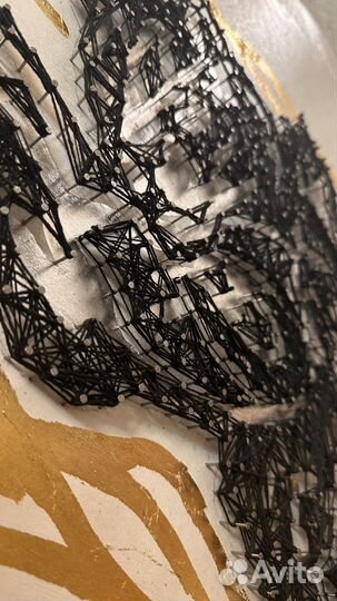 Картина на гвоздях