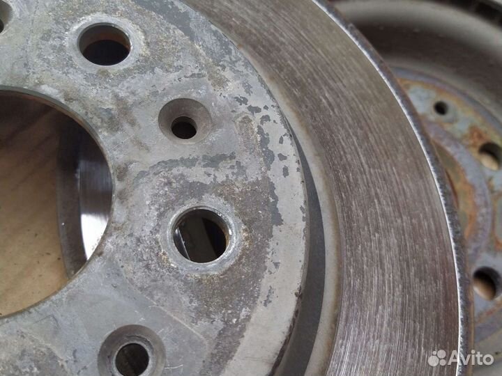 Задние тормозные диски на Chevrolet Camaro 6