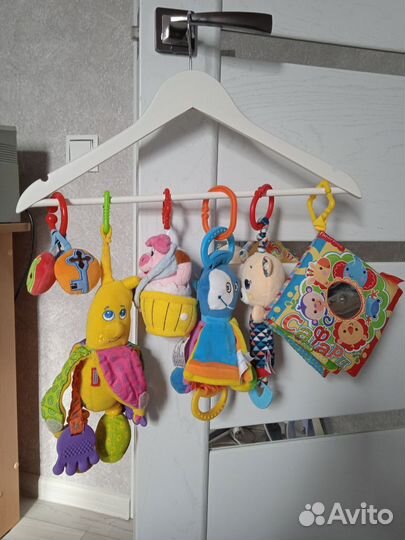 Игрушки погремушки подвесные 0+